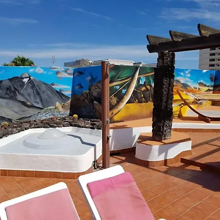 Spacious With Pool In Arona 190m² Air Conditioning شقة *